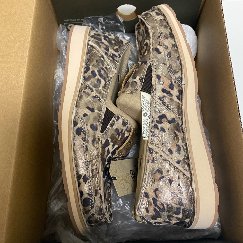 Ariat cruiser. Size 6.5